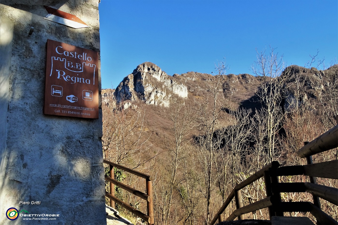 12 Vista in Corna Camoscera e Castello Regina.JPG